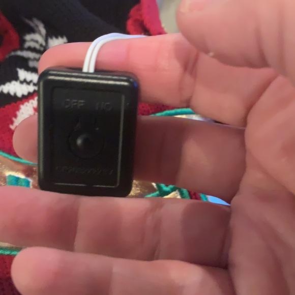 Tacky Christmas Sweater with battery operated flashing lights. - Picture 3 of 4